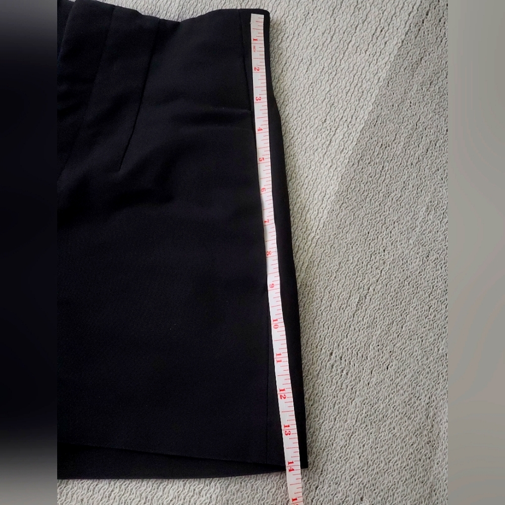 Zara - High Rise Shorts - Picture 3 of 5